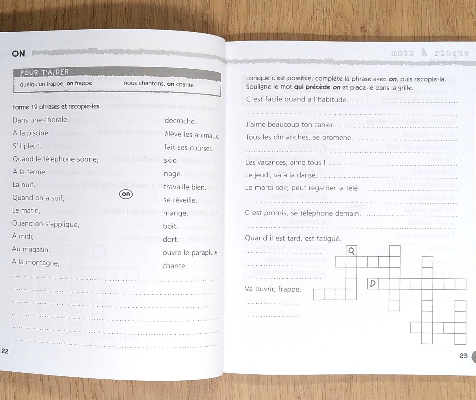 Cahier de jeux: Découvrons l'orthographe par les mots croisés: 6-8 Ans Livres OLF
