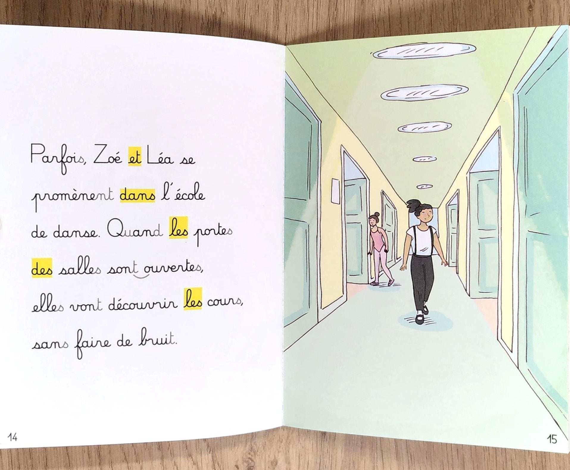 Le cours de danse - Mes premières lectures Montessori - Lettres en lié (cursive) - N4 Montessori & Steiner La family shop