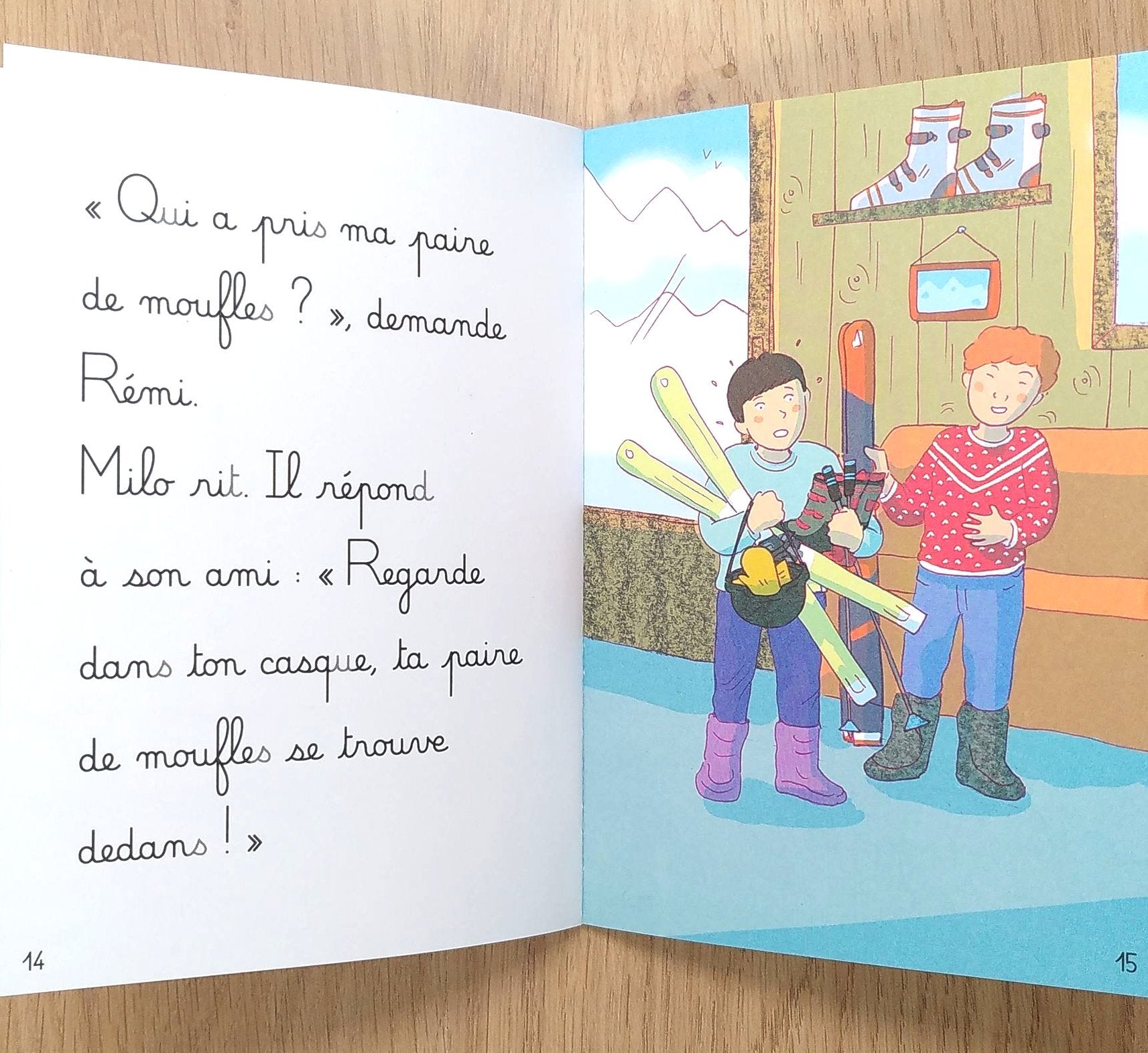 L'école de ski - Mes premières lectures Montessori - Lettres en lié (cursive) - N3 Montessori & Steiner La family shop
