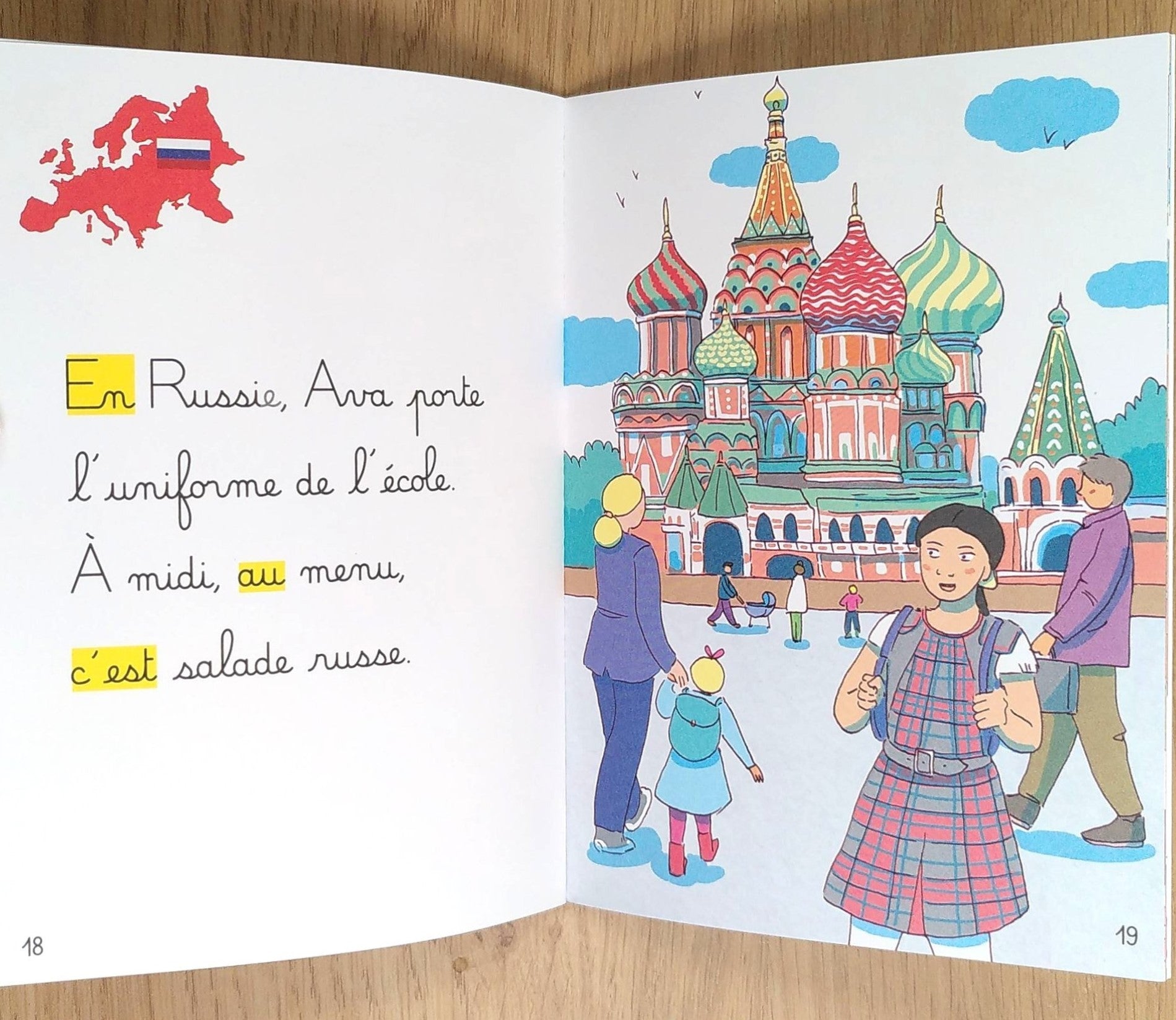 A l'école - Mes premières lectures Montessori - Lettres en lié (cursive) - N2 Montessori & Steiner La family shop
