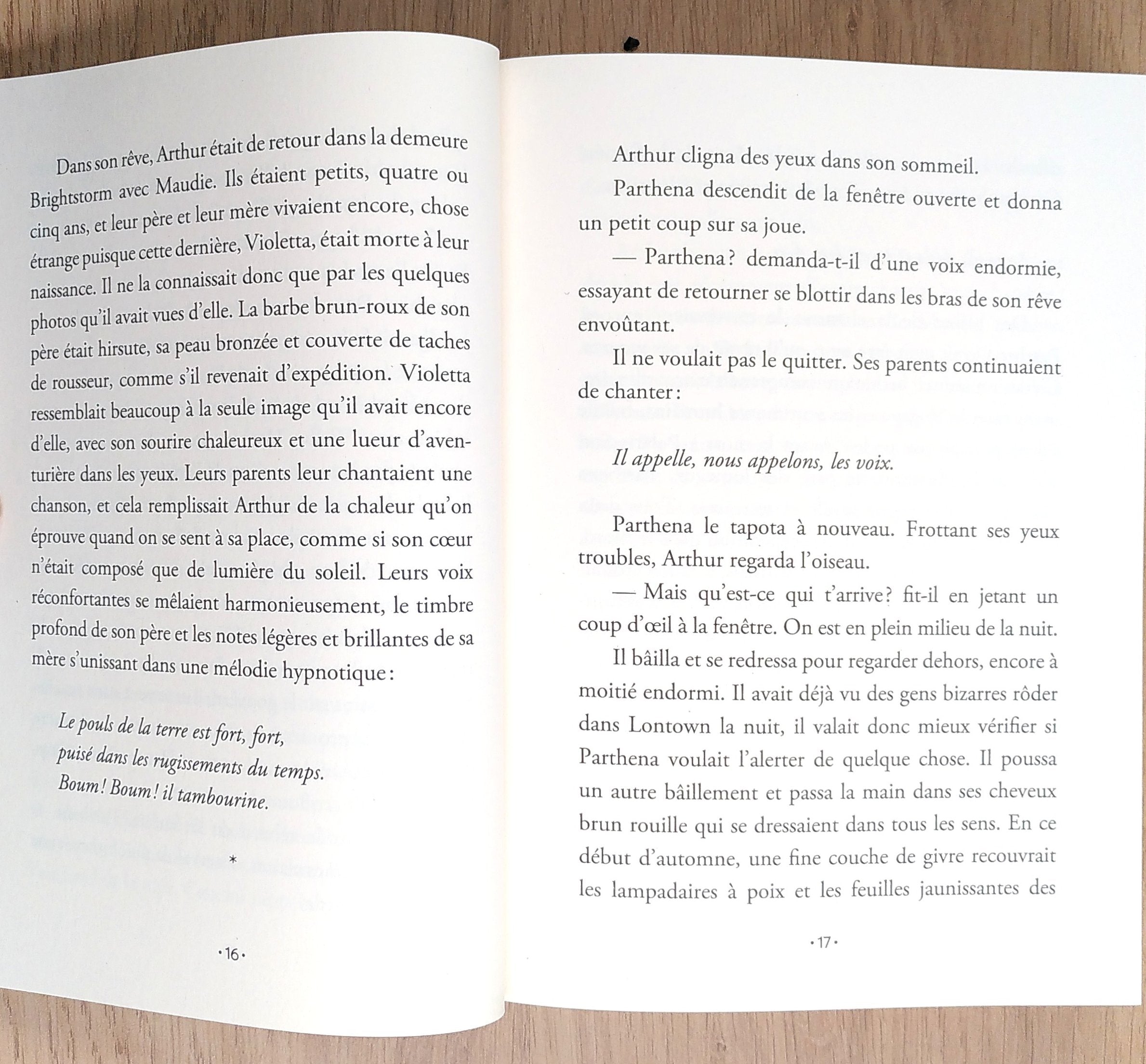 Aurora Tome 3 : L'ours-monde - Ado dès 12 ans Livres OLF