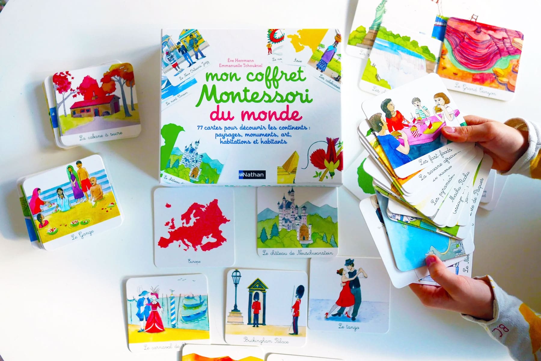 Mon coffret Montessori du monde - Enfant dès 3 ans Montessori & Steiner La family shop