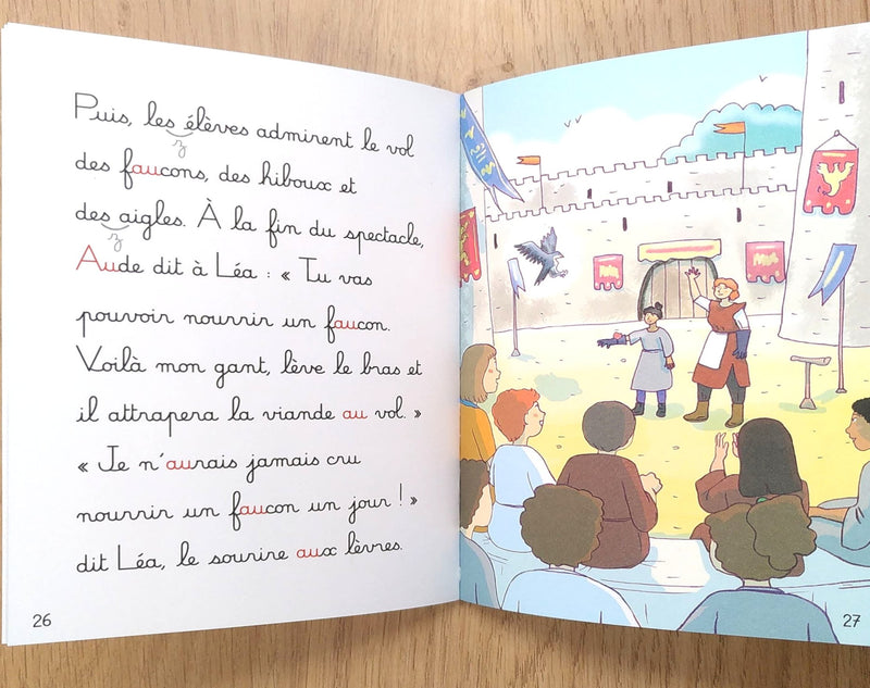 Au château fort - Mes premières lectures Montessori - Lettres en lié (cursive) - N5 Montessori & Steiner La family shop   