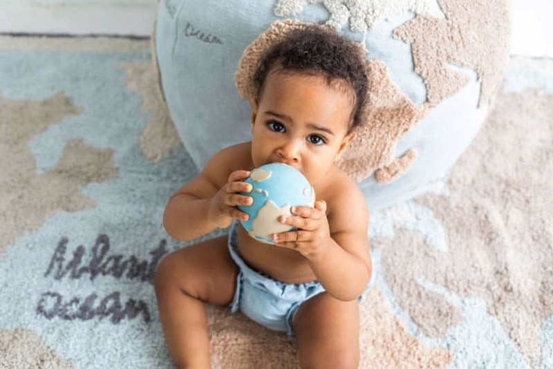 La balle Terre - jouet de bain et de dentition Jouets pour bébés et équipement d'éveil La family shop   